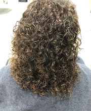 Fantastic Sams Cut & Color image 3