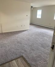 Elwood Gardens Apartments image 5