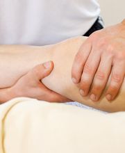 Physiotherapie Kaufmann / Massage / Therapie / Dry Needling Bild 16