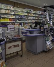 caissière-pharmacie-amavita-cortot