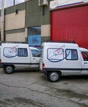 azor-limpiezas-salamanca-furgonetas-blancas-02-g.jpg