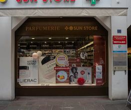 fenetre-pharmacie-sun-store-nyon-bourg