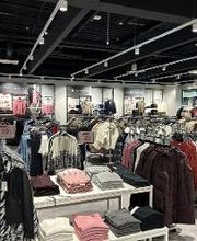 AWG Mode Center Ottobrunn Bild 3
