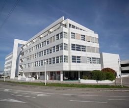 batiment-pharmacie-sun-store-signy-centre