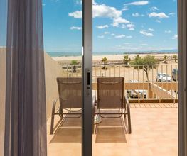 Sunrise Beach Hotel image 1