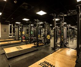 Fitness First Dresden Postplatz - Squat Racks