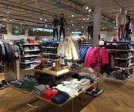 MANOR Hinwil Bild 7