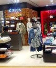 GUESS imagen 4