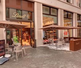 Lindt Boutique Berlin LP12 Bild 1
