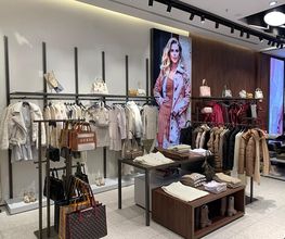 GUESS immagine 18