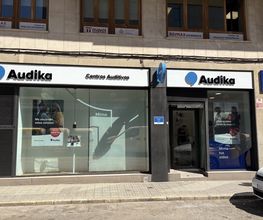 Fachada de Centro Auditivo Audika ubicado en Carrer de Gilabert de Centelles, 8B, Llevant, Palma.