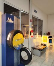 Michelin Car Service- Llantasur Galerías Tabasco. imagen 4