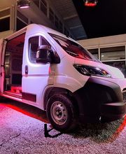 Toyota Chartres Automobile - Car Lovers image 2