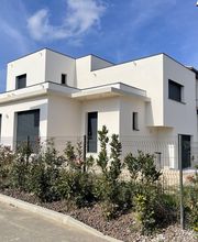 POLLESTRES HOME CONSTRUCTION image 3