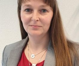 Mitarbeiterfoto - AXA Versicherung Julia Braun-Seibert in Homberg (Ohm)