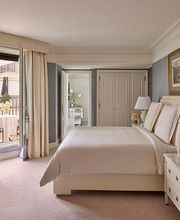 Four Seasons Hotel George V, Paris image 3