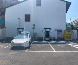 IPLANET Ricarica in sicurezza in modalità ultra fast per tutti i veicoli elettrici.