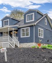 Joyce Torelli - Broker, Real Estate Consultant image 4