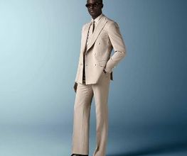 Wrinkle-Free 4-Ply wool delivers natural crease resistance and a refined drape, ideal for year-round wear.