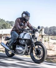 Royal Enfield Continental GT 650 ABS
Royal Enfield
2-Rad-Center Boller
Motorrad
Forch
Caferacer
Zürich
Zürichoberland
Zürich Oberland