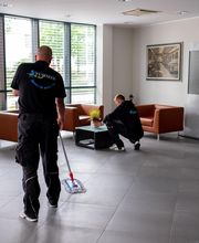 Glas & Gebäudereinigung Tummer Bild 7