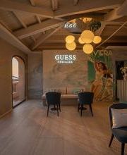 GUESS Terrazza immagine 10