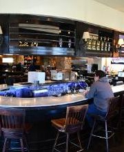 Full bar with speciality cocktails
