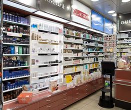clarins-produits-pharmacie-sun-store-lausanne-gare-cff