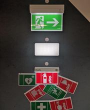 Wartung und Montage Sicherheitsbeleuchtung