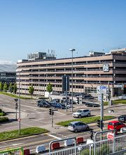 Parkhaus P6 Flughafen Stuttgart APCOA Bild 1