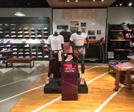 Nike Store Diagonal imagen 13