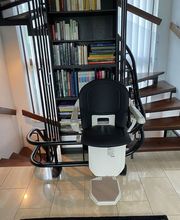 Lifta Plattformlift für kurvige Treppen – Rollstuhllift