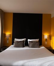 Comfort Room - Yellow