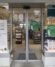 entrée-de-la-pharmacie-amavita-du-Trèfle