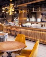 Moderne Edelstahlküche für Gastronomie und Hotelbetrieb