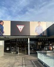 GUESS imagen 1