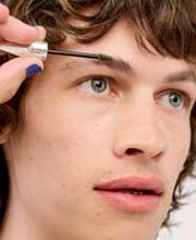 Benefit BrowBar Bar à Sourcils - Paris Passage Havre image 5