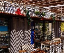 Salle resto l'Aventure Carqueiranne