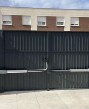 C.L.M Puertas y automatismos imagen 2