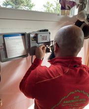 Paul bei Bewässerung