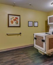 Eureka Nursing Center Rehabilitation & Skilled Nursing image 12