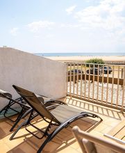 Sunrise Beach Hotel image 8