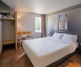 B&B HOTEL Saint-Quentin image 1