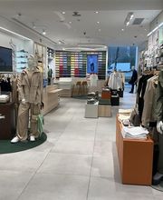Overall View - In-Store