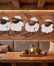 Wandgestaltung mit bedruckter Holzplatte