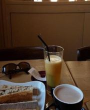 Le Café Serpente image 11