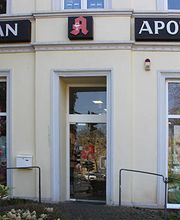 Aussenansicht der Damian-Apotheke