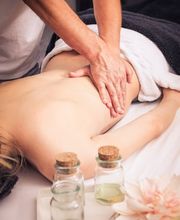 Mobile Wellnessmassage - Mathias Wioncek Bild 1
