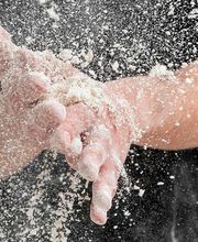 Frische Pizza in Wangen...
... gibt es in unserer Alten Kanzlei! Unser Pizzateig wird immer frisch zubereitet, denn wir legen hohen Wert auf Qualität-