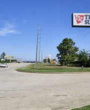 Nearest Intersection and/or Pylon Signage